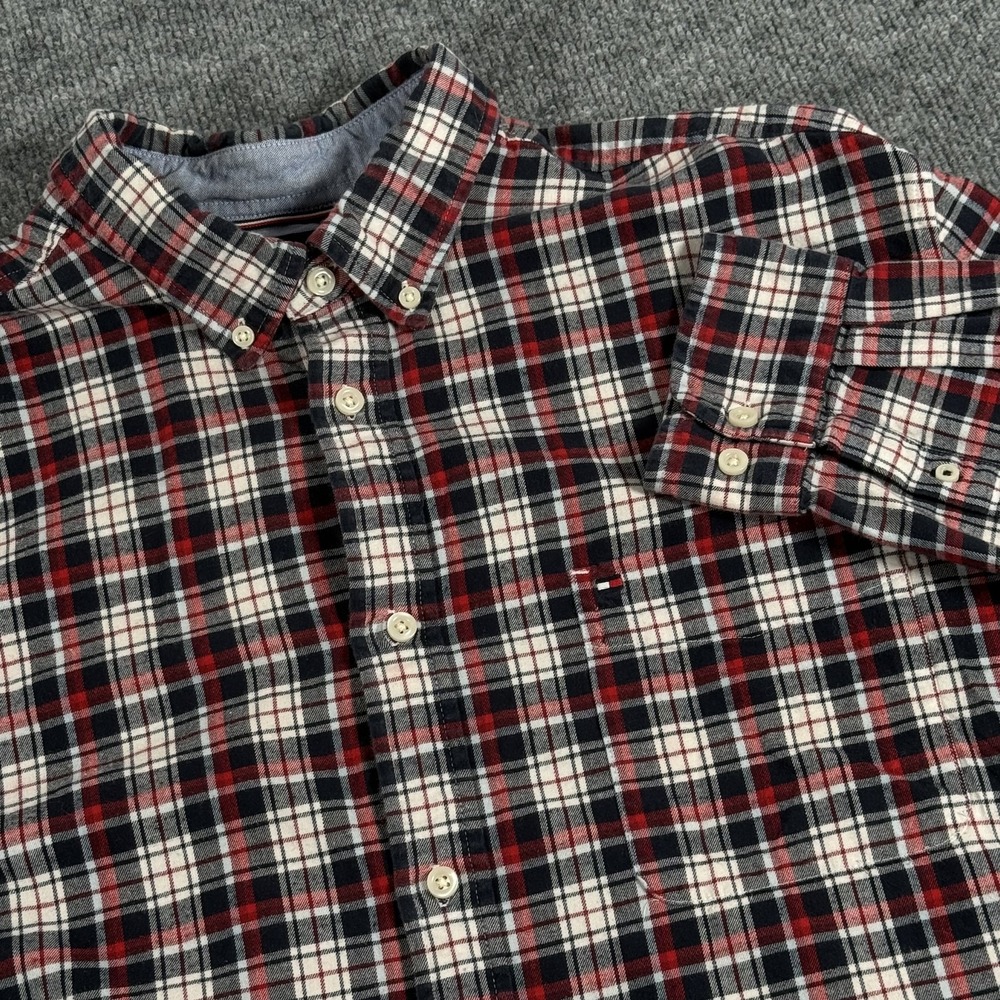 Tommy Hilfiger Shirt Mens XL Plaid Flannel Classic Fit‎ Long Sleeve Button Up